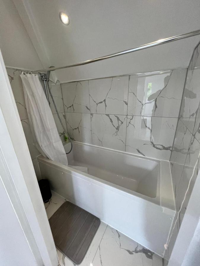 Lovely 2 Bedroom Flat With Roof Terrace In London Nw6 Εξωτερικό φωτογραφία